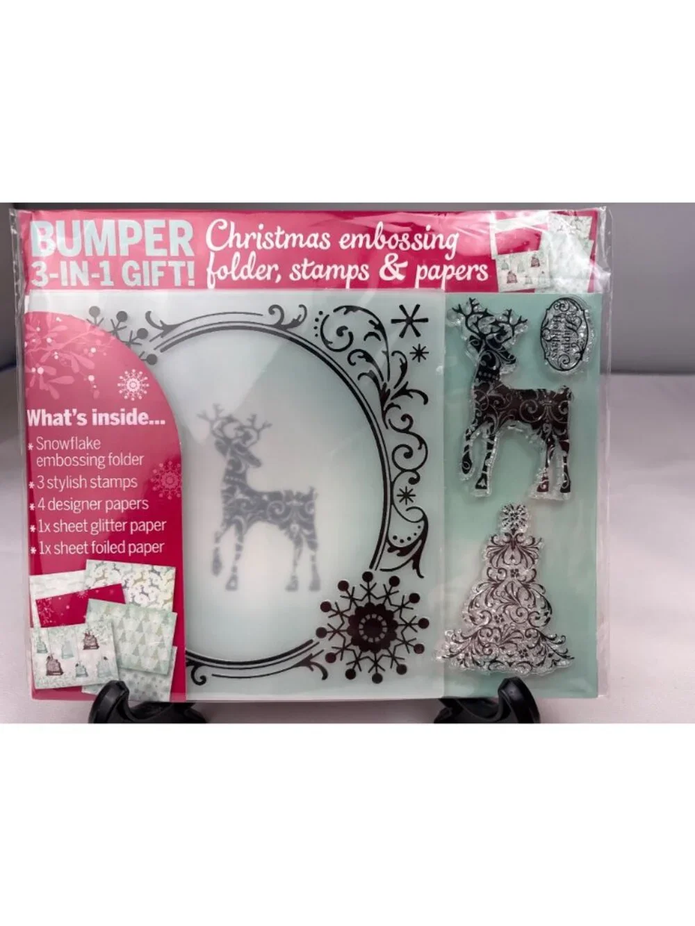 Jennifer Ellory unleash festive